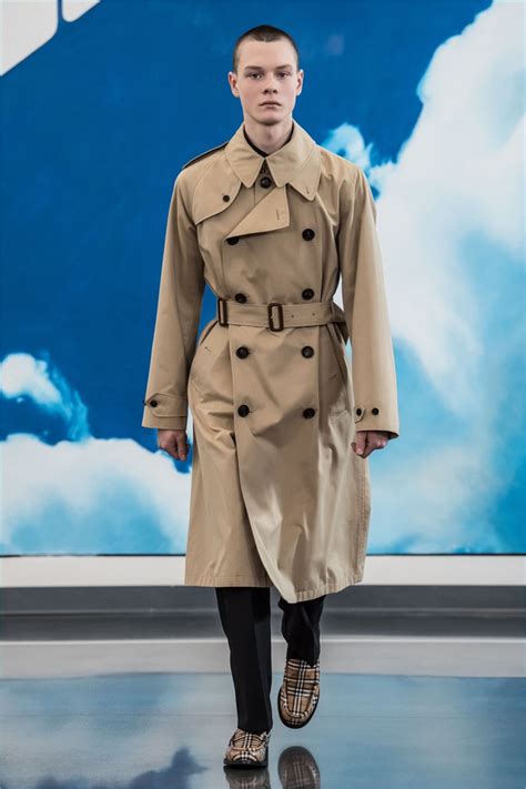 gosha x burberry reconstructed trench coat|Gosha Rubchinskiy x Burberry Fall/Winter 2018 .